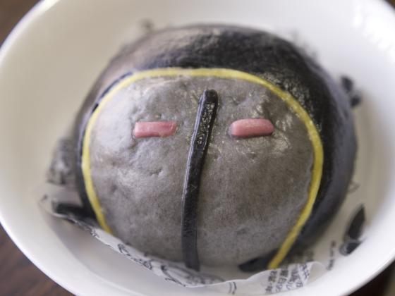 ウォーズまん(ブラックカレー)